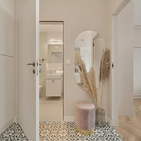 Elegant With Balcony Krakowska By Renters Prestige * ヴロツワフ